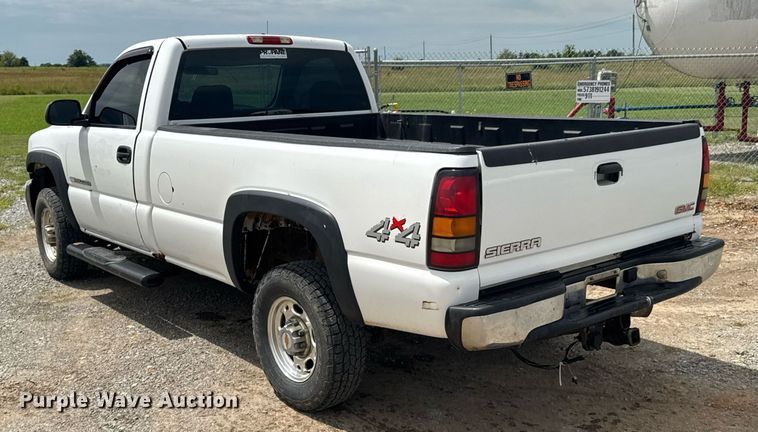 image for item DU9223 2006 GMC Sierra 2500HD pickup truck