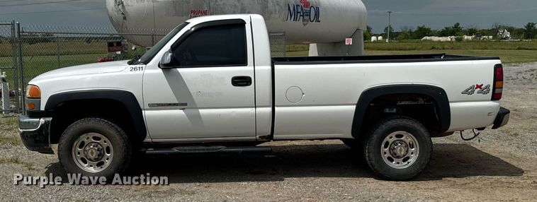image for item DU9223 2006 GMC Sierra 2500HD pickup truck