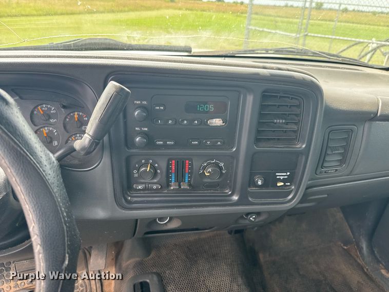 image for item DU9223 2006 GMC Sierra 2500HD pickup truck