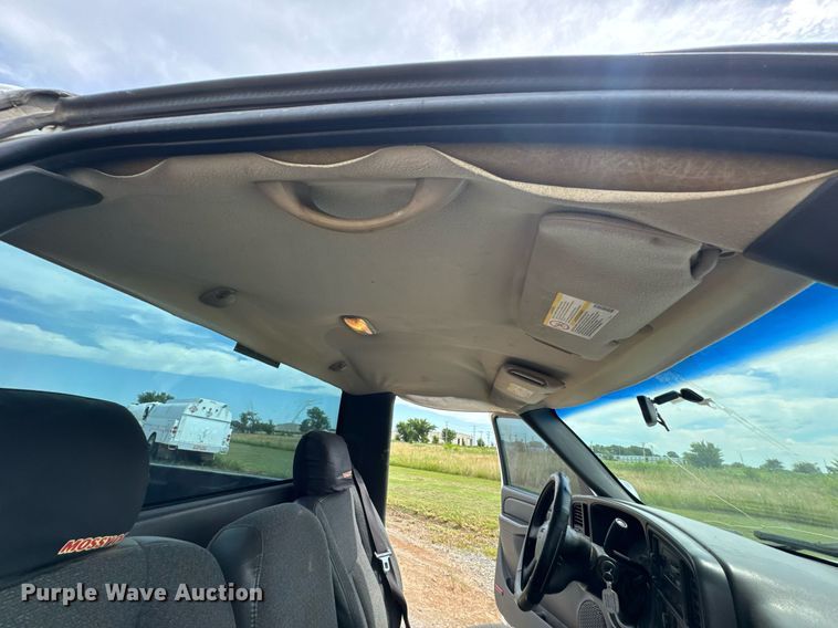 image for item DU9223 2006 GMC Sierra 2500HD pickup truck