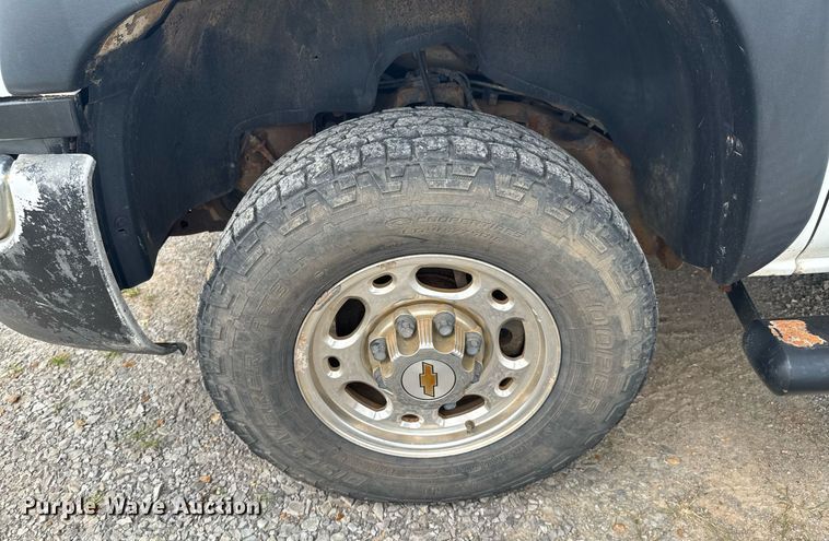 image for item DU9223 2006 GMC Sierra 2500HD pickup truck