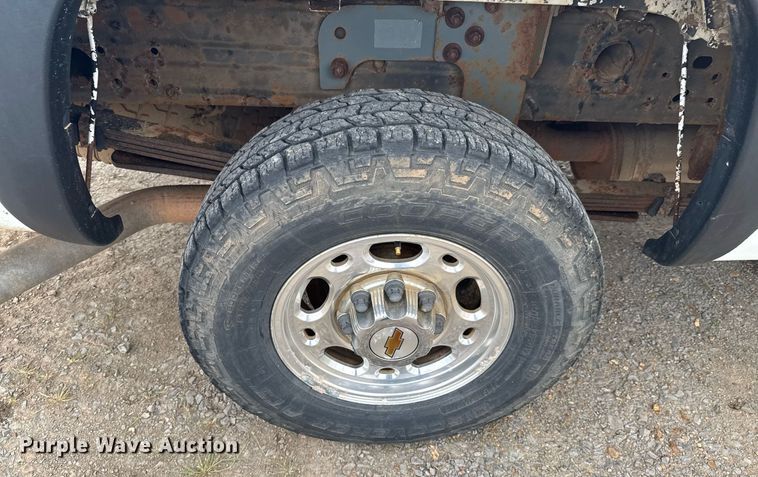 image for item DU9223 2006 GMC Sierra 2500HD pickup truck