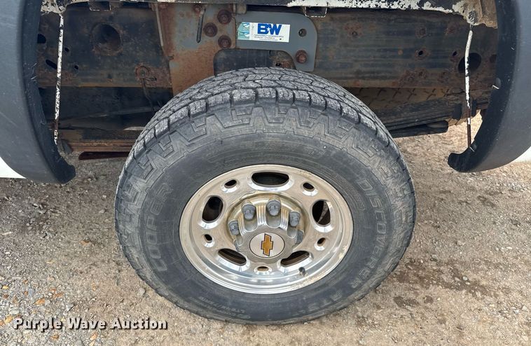 image for item DU9223 2006 GMC Sierra 2500HD pickup truck