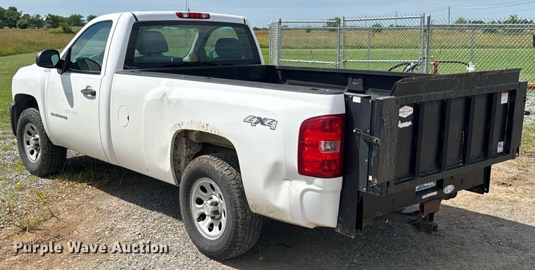 image for item DU9225 2011 Chevrolet Silverado 1500 pickup truck