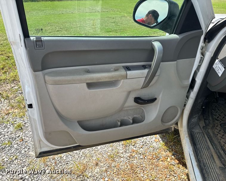 image for item DU9225 2011 Chevrolet Silverado 1500 pickup truck