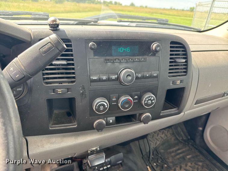 image for item DU9225 2011 Chevrolet Silverado 1500 pickup truck