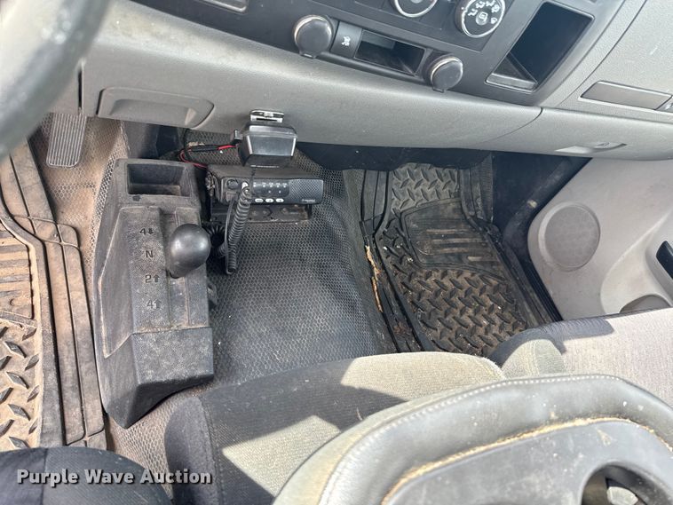 image for item DU9225 2011 Chevrolet Silverado 1500 pickup truck