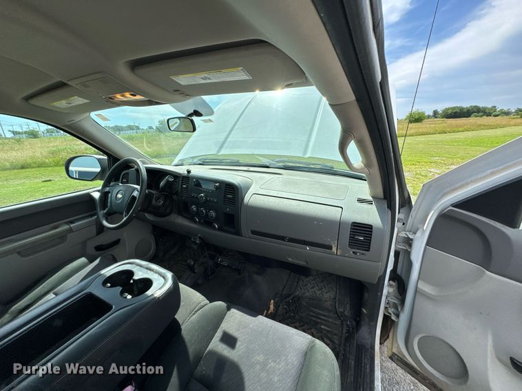 image for item DU9225 2011 Chevrolet Silverado 1500 pickup truck