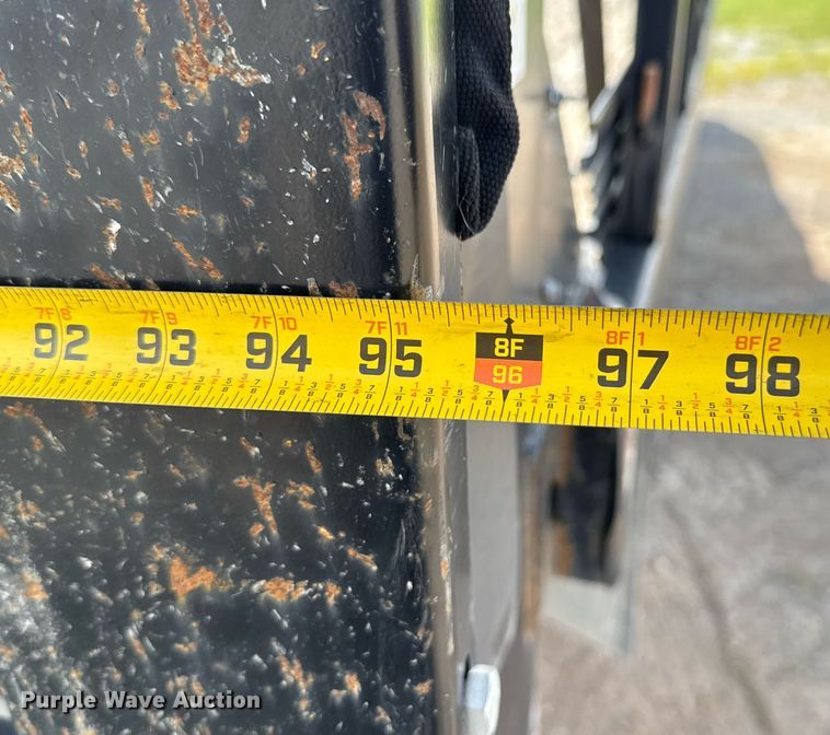 image for item DU9228 2006 Chevrolet Silverado 3500 flatbed pickup truck