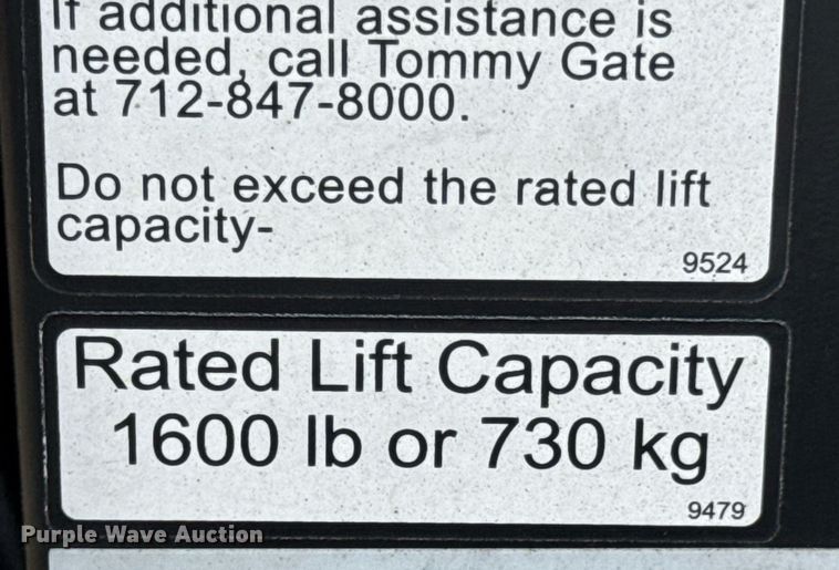 image for item DU9228 2006 Chevrolet Silverado 3500 flatbed pickup truck