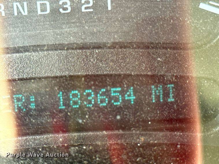 image for item DU9228 2006 Chevrolet Silverado 3500 flatbed pickup truck