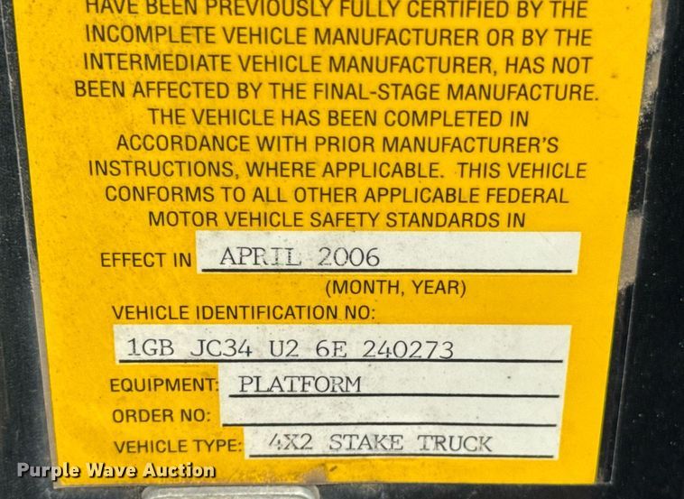 image for item DU9228 2006 Chevrolet Silverado 3500 flatbed pickup truck