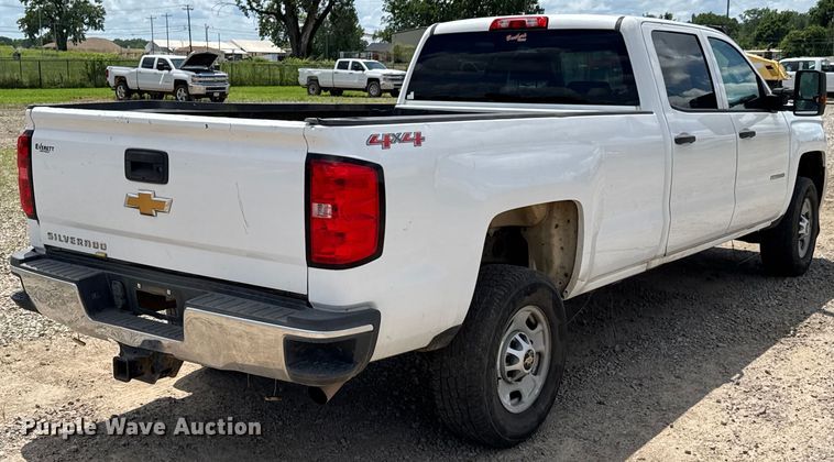 image for item DU9238 2015 Chevrolet Silverado 2500HD Crew Cab pickup truck