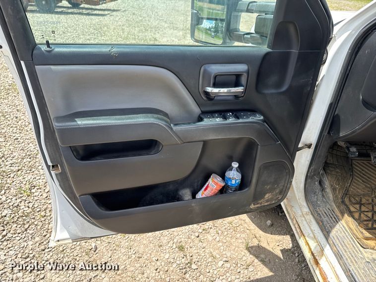 image for item DU9238 2015 Chevrolet Silverado 2500HD Crew Cab pickup truck