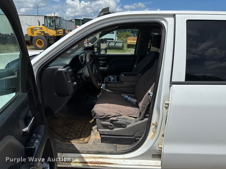 image for item DU9238 2015 Chevrolet Silverado 2500HD Crew Cab pickup truck