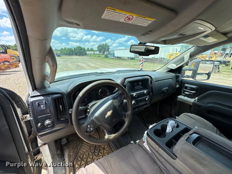 image for item DU9238 2015 Chevrolet Silverado 2500HD Crew Cab pickup truck