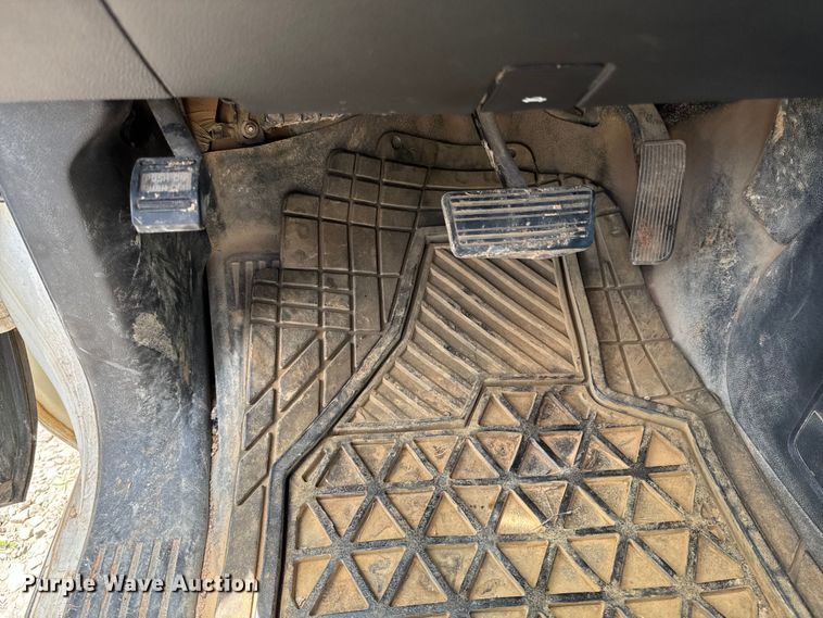 image for item DU9238 2015 Chevrolet Silverado 2500HD Crew Cab pickup truck