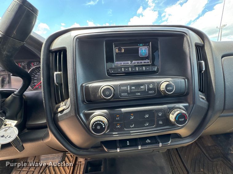 image for item DU9238 2015 Chevrolet Silverado 2500HD Crew Cab pickup truck