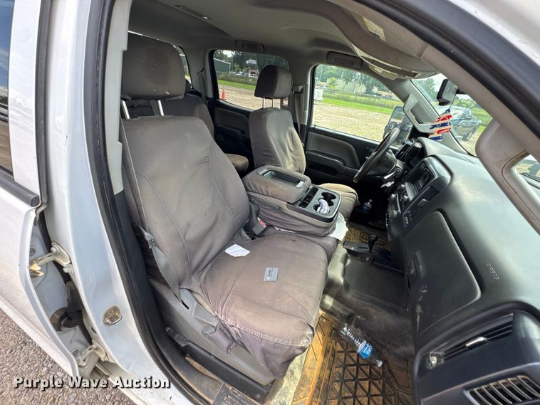 image for item DU9238 2015 Chevrolet Silverado 2500HD Crew Cab pickup truck