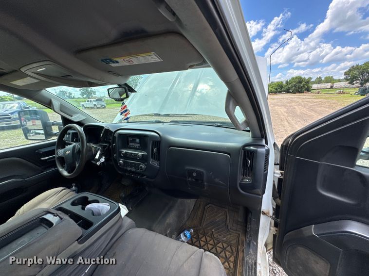 image for item DU9238 2015 Chevrolet Silverado 2500HD Crew Cab pickup truck