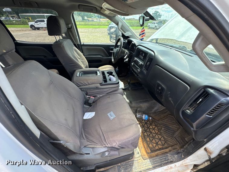 image for item DU9238 2015 Chevrolet Silverado 2500HD Crew Cab pickup truck