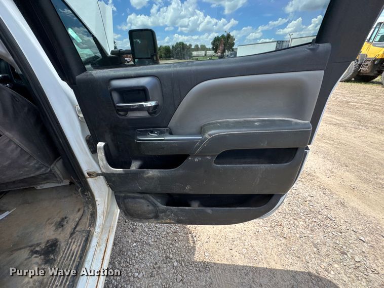 image for item DU9238 2015 Chevrolet Silverado 2500HD Crew Cab pickup truck