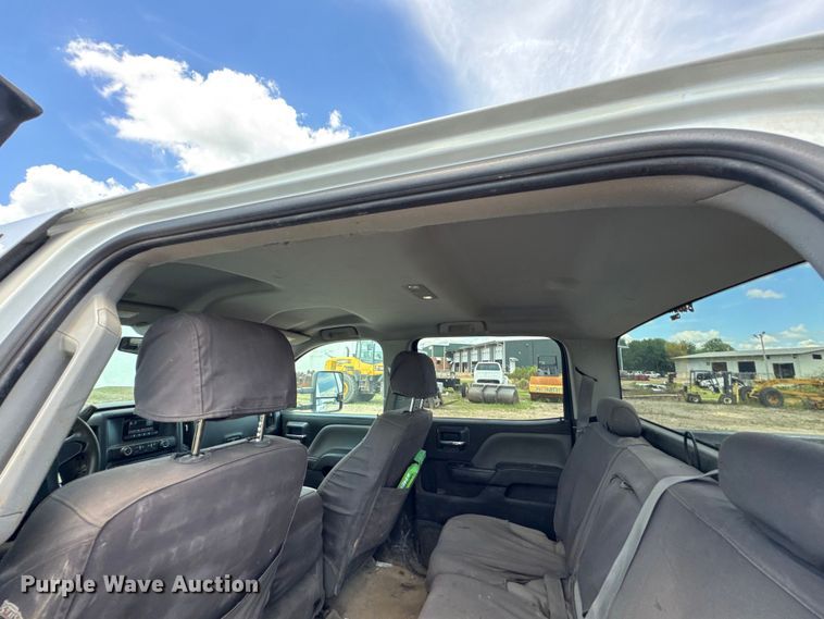 image for item DU9238 2015 Chevrolet Silverado 2500HD Crew Cab pickup truck