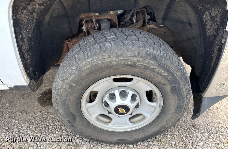 image for item DU9238 2015 Chevrolet Silverado 2500HD Crew Cab pickup truck