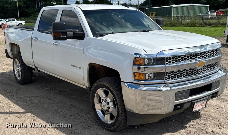 image for item DU9240 2019 Chevrolet Silverado 2500HD Crew Cab pickup truck