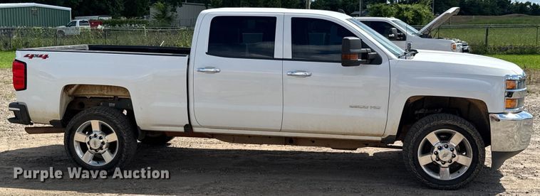 image for item DU9240 2019 Chevrolet Silverado 2500HD Crew Cab pickup truck