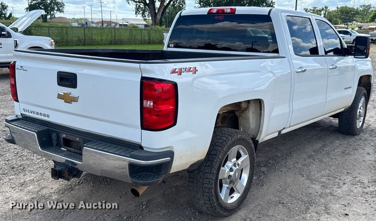 image for item DU9240 2019 Chevrolet Silverado 2500HD Crew Cab pickup truck
