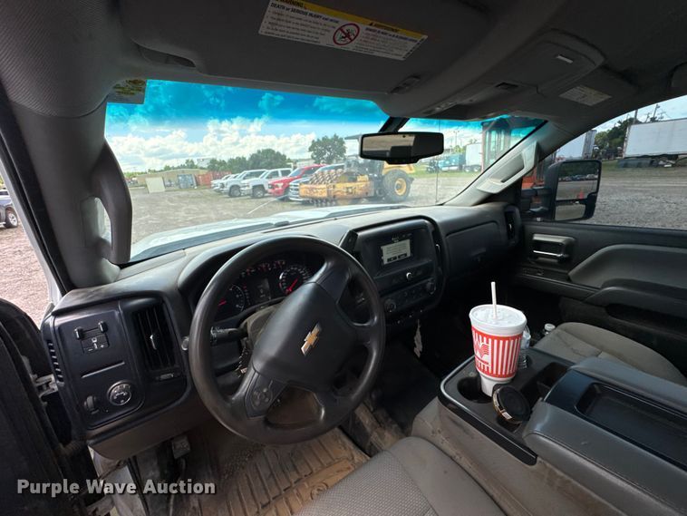 image for item DU9240 2019 Chevrolet Silverado 2500HD Crew Cab pickup truck