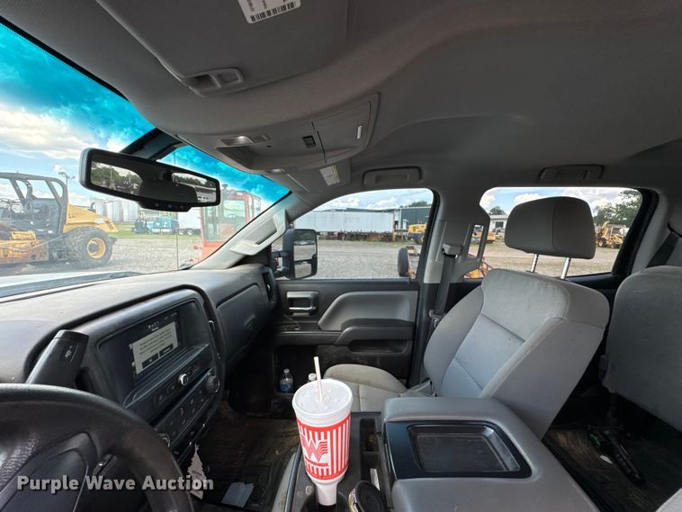 image for item DU9240 2019 Chevrolet Silverado 2500HD Crew Cab pickup truck