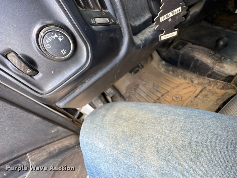 image for item DU9240 2019 Chevrolet Silverado 2500HD Crew Cab pickup truck