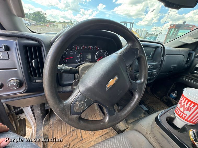 image for item DU9240 2019 Chevrolet Silverado 2500HD Crew Cab pickup truck