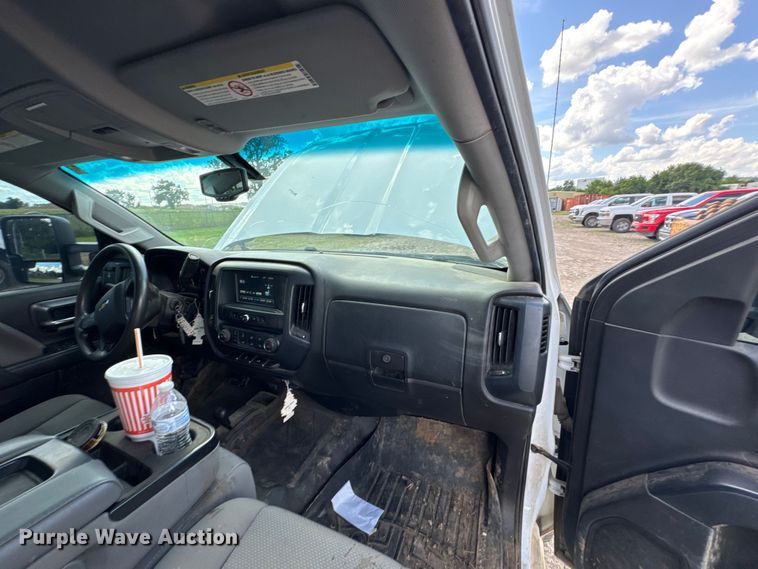 image for item DU9240 2019 Chevrolet Silverado 2500HD Crew Cab pickup truck