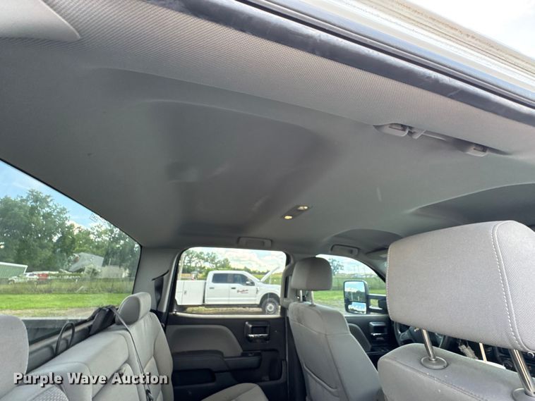 image for item DU9240 2019 Chevrolet Silverado 2500HD Crew Cab pickup truck