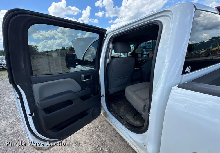 image for item DU9240 2019 Chevrolet Silverado 2500HD Crew Cab pickup truck