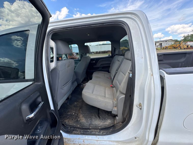 image for item DU9240 2019 Chevrolet Silverado 2500HD Crew Cab pickup truck