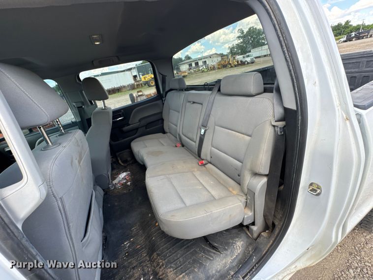 image for item DU9240 2019 Chevrolet Silverado 2500HD Crew Cab pickup truck