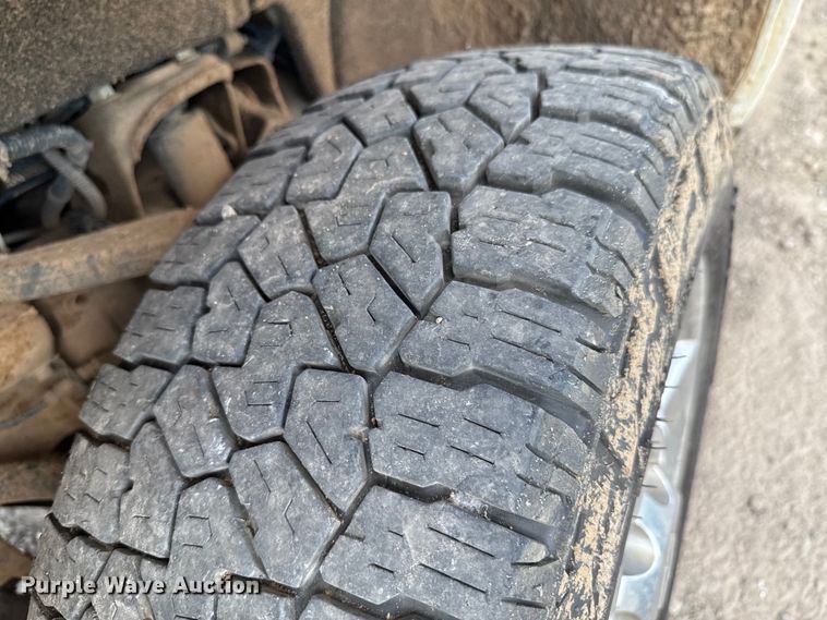 image for item DU9240 2019 Chevrolet Silverado 2500HD Crew Cab pickup truck