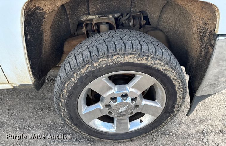 image for item DU9240 2019 Chevrolet Silverado 2500HD Crew Cab pickup truck