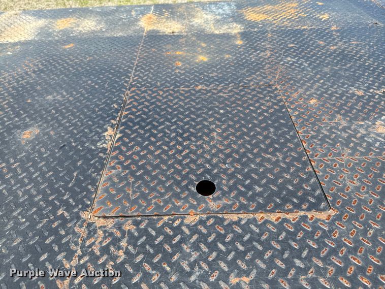 image for item DU9241 2013 Ford F550 flatbed truck