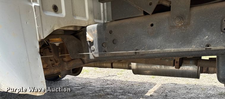 image for item DU9241 2013 Ford F550 flatbed truck