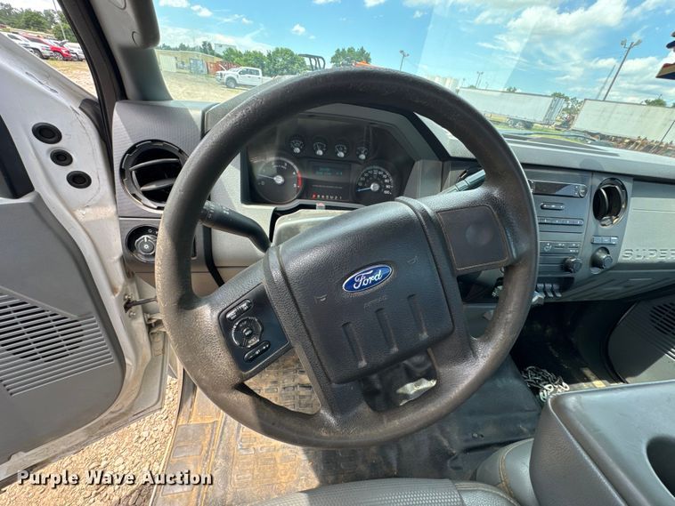 image for item DU9241 2013 Ford F550 flatbed truck