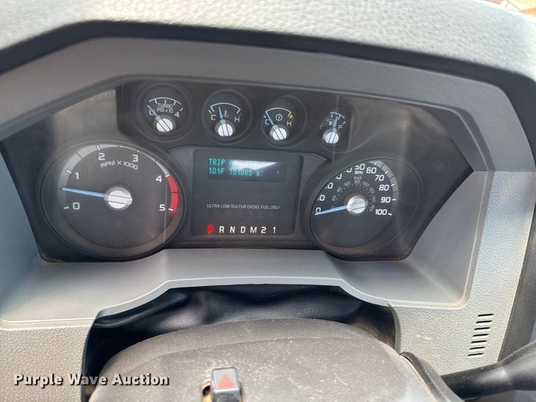 image for item DU9241 2013 Ford F550 flatbed truck