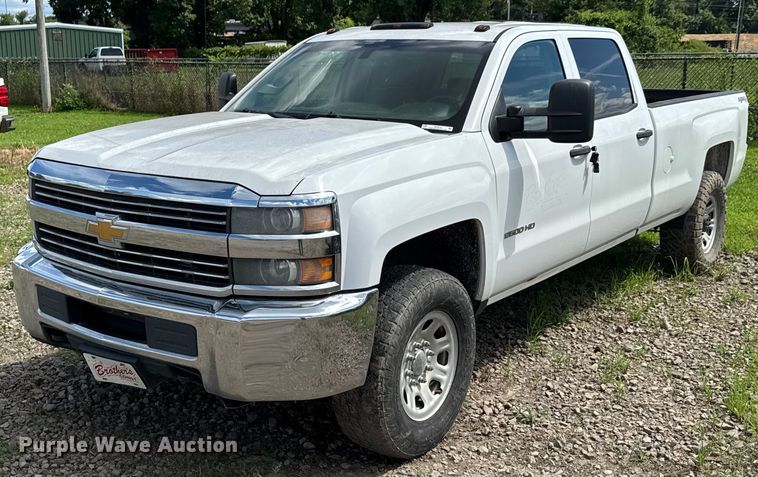 image for item DU9242 2015 Chevrolet Silverado 2500HD Crew Cab pickup truck