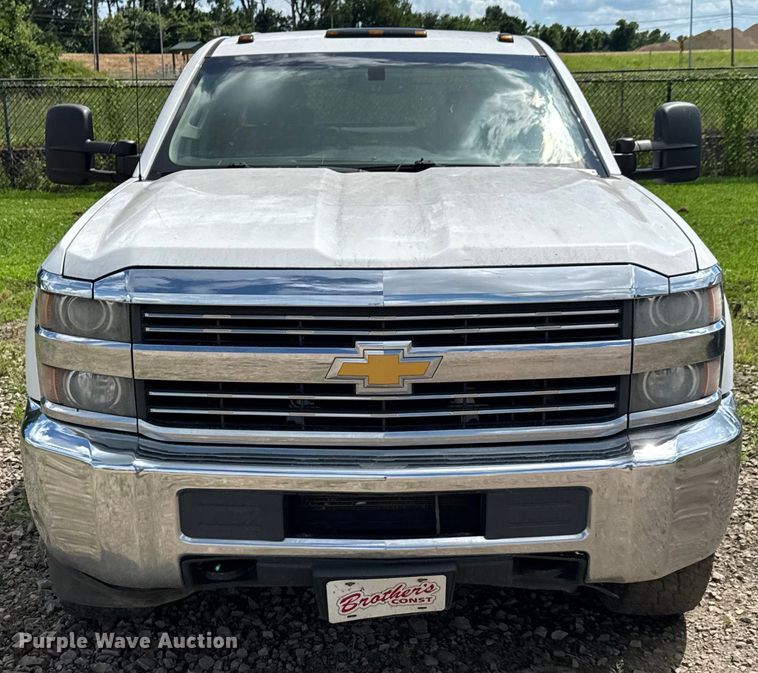 image for item DU9242 2015 Chevrolet Silverado 2500HD Crew Cab pickup truck