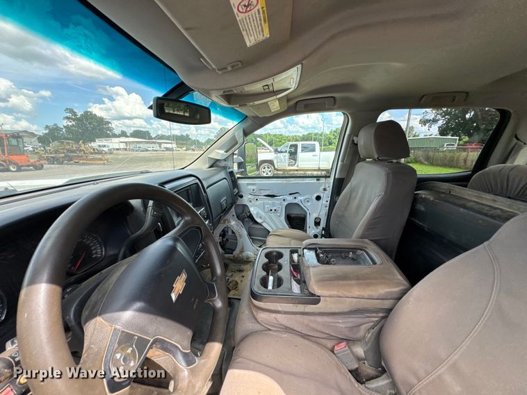 image for item DU9242 2015 Chevrolet Silverado 2500HD Crew Cab pickup truck