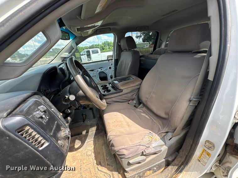 image for item DU9242 2015 Chevrolet Silverado 2500HD Crew Cab pickup truck